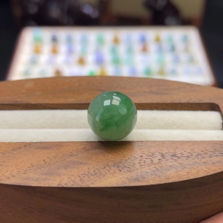 散珠翡翠阳绿圆珠卡12.2mm
