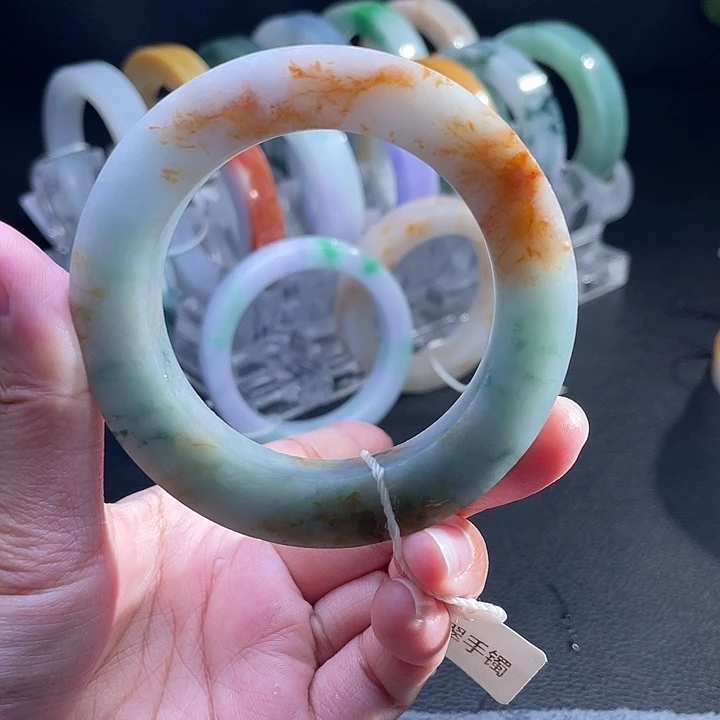 定制翡翠未镶嵌翡翠手镯
