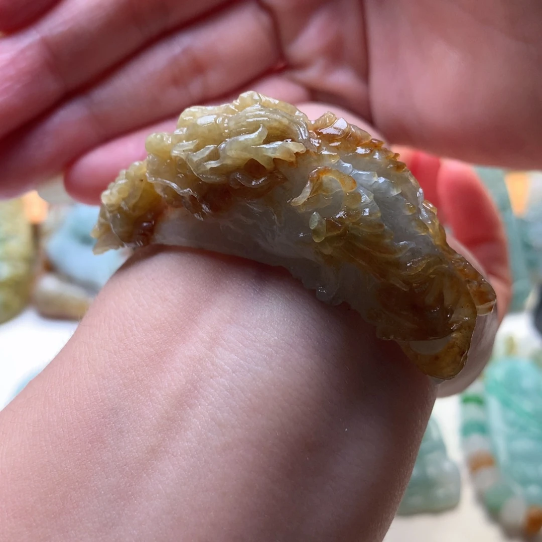 未镶嵌定制翡翠貔貅手牌