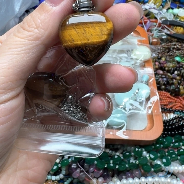合金玛瑙/玉髓珠宝半成品一个黄虎香水瓶
