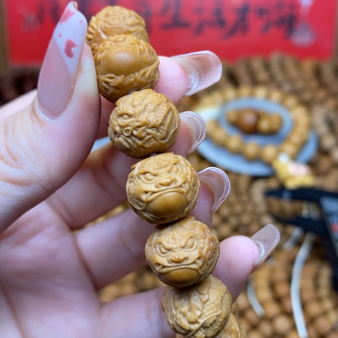 猴头核桃吊坠猴头雕刻二等龙蛇蟾手串