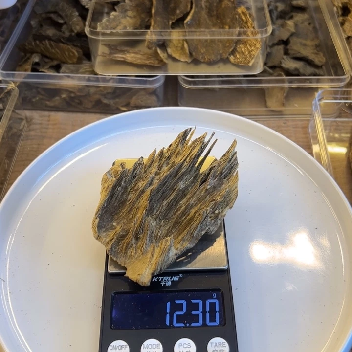 海南沉香吊口树心12.3克