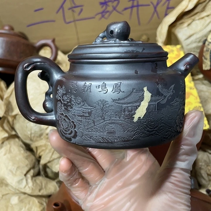 紫砂茶壶矿泥料，手工制作一把紫砂壶。