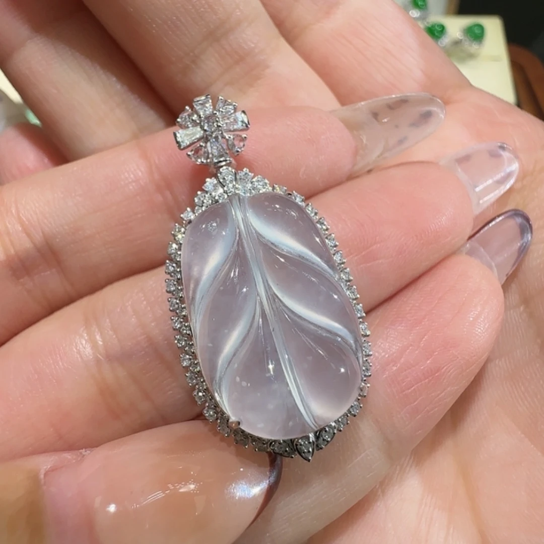 【闪购商品】颈饰18K金镶嵌翡翠