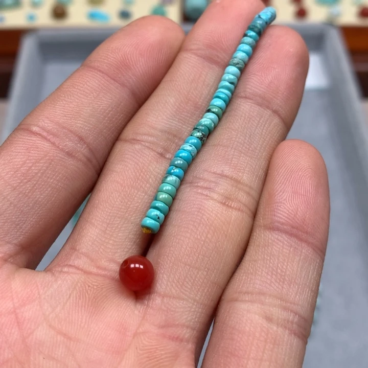 南红玛瑙配饰未镶嵌