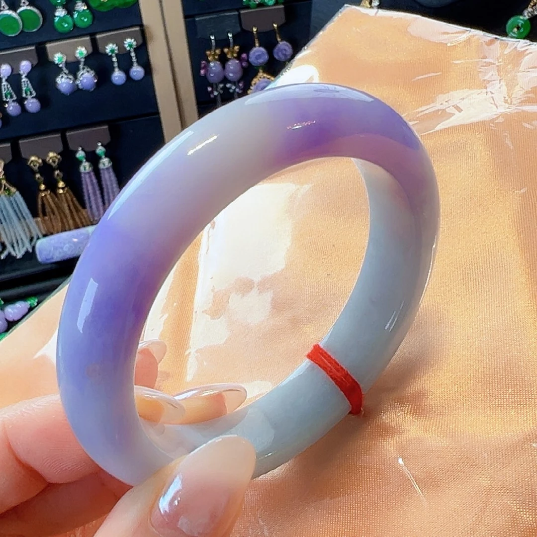 陈***姐翡翠手镯未镶嵌签收后24小时鉴赏期