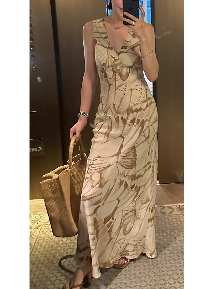 法式洋气不撞款修身V领印花出游度假无袖连衣裙子女夏季2025新款