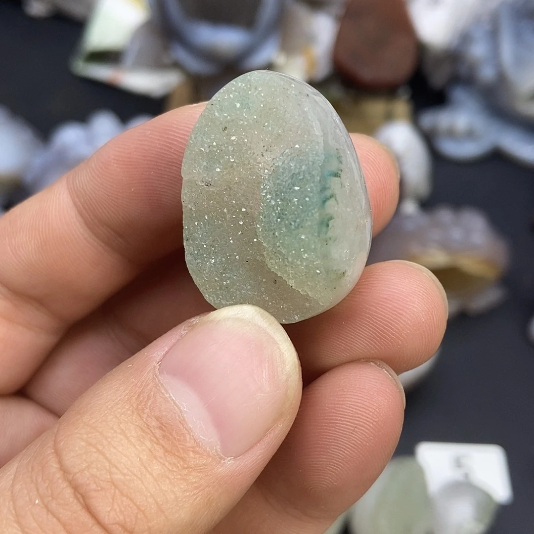 玛瑙/玉髓未镶嵌珠宝奇石