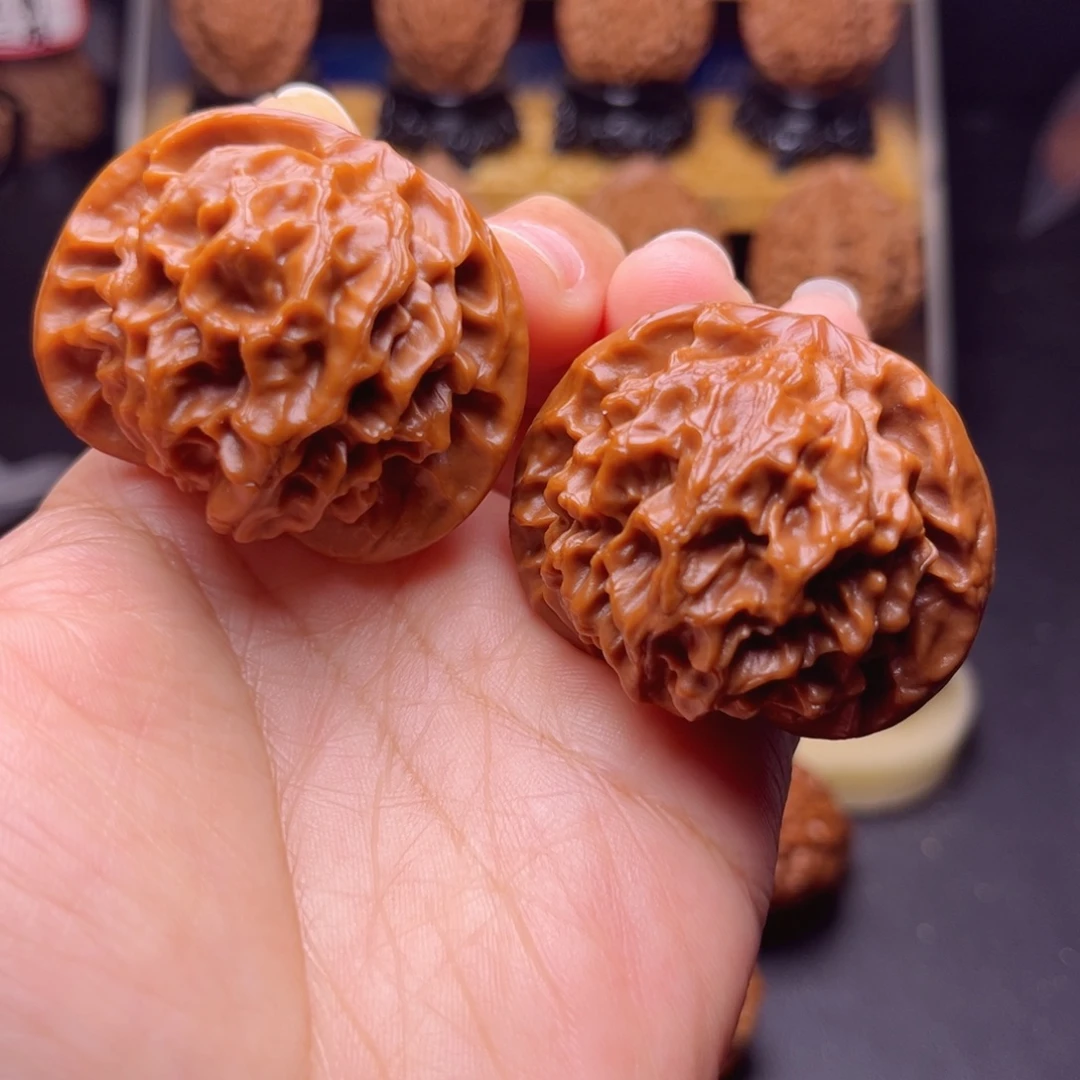 吊坠文玩核桃红龙鳞，45尺