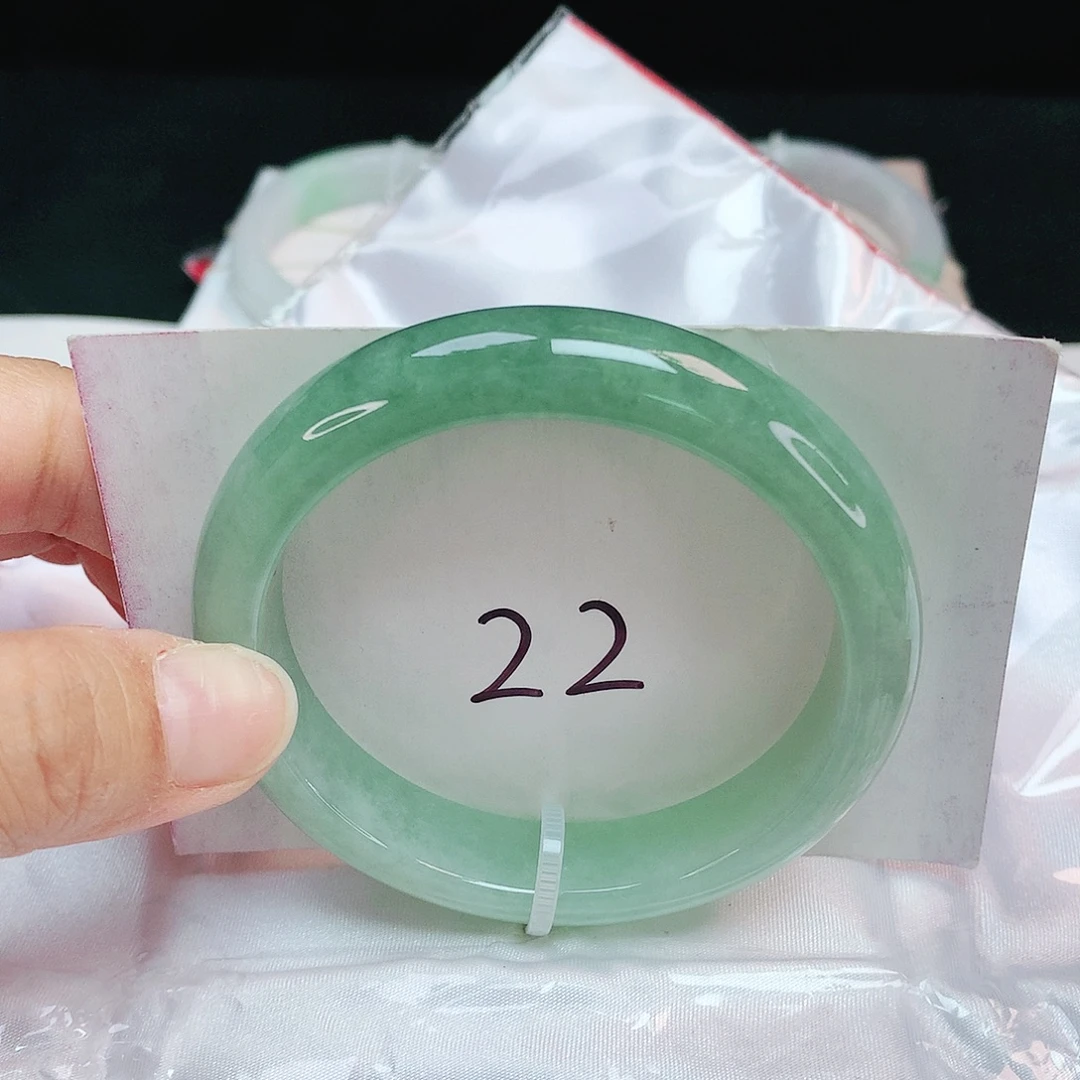 翡翠未镶嵌手镯正圈55.8