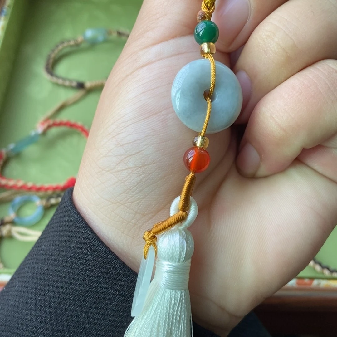 翡翠颈饰未镶嵌车挂