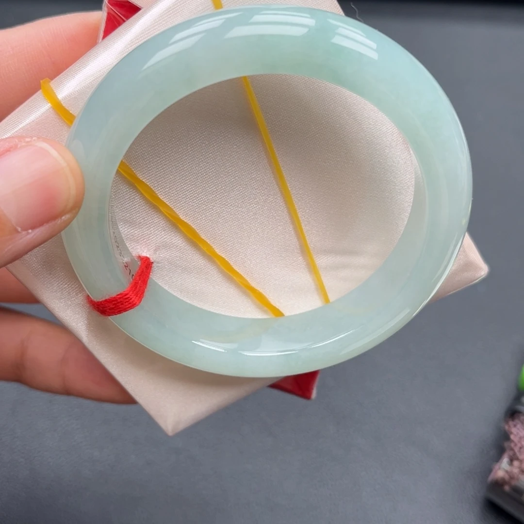 翡翠未镶嵌手镯手镯