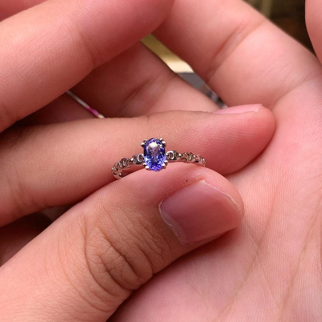 坦桑石戒指18K金镶嵌