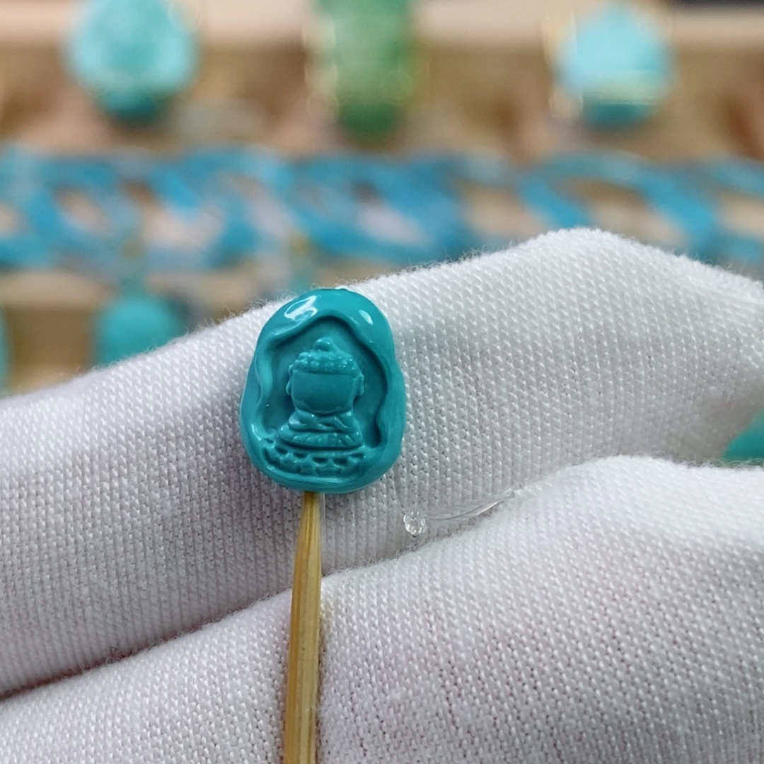 绿松石未镶嵌珠宝奇石