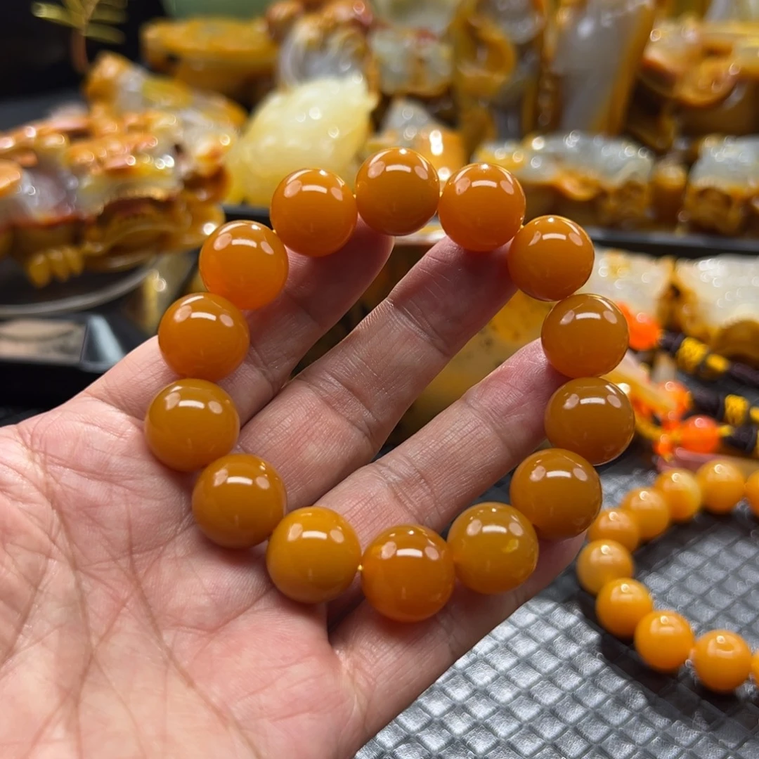 石英质玉未镶嵌颈饰