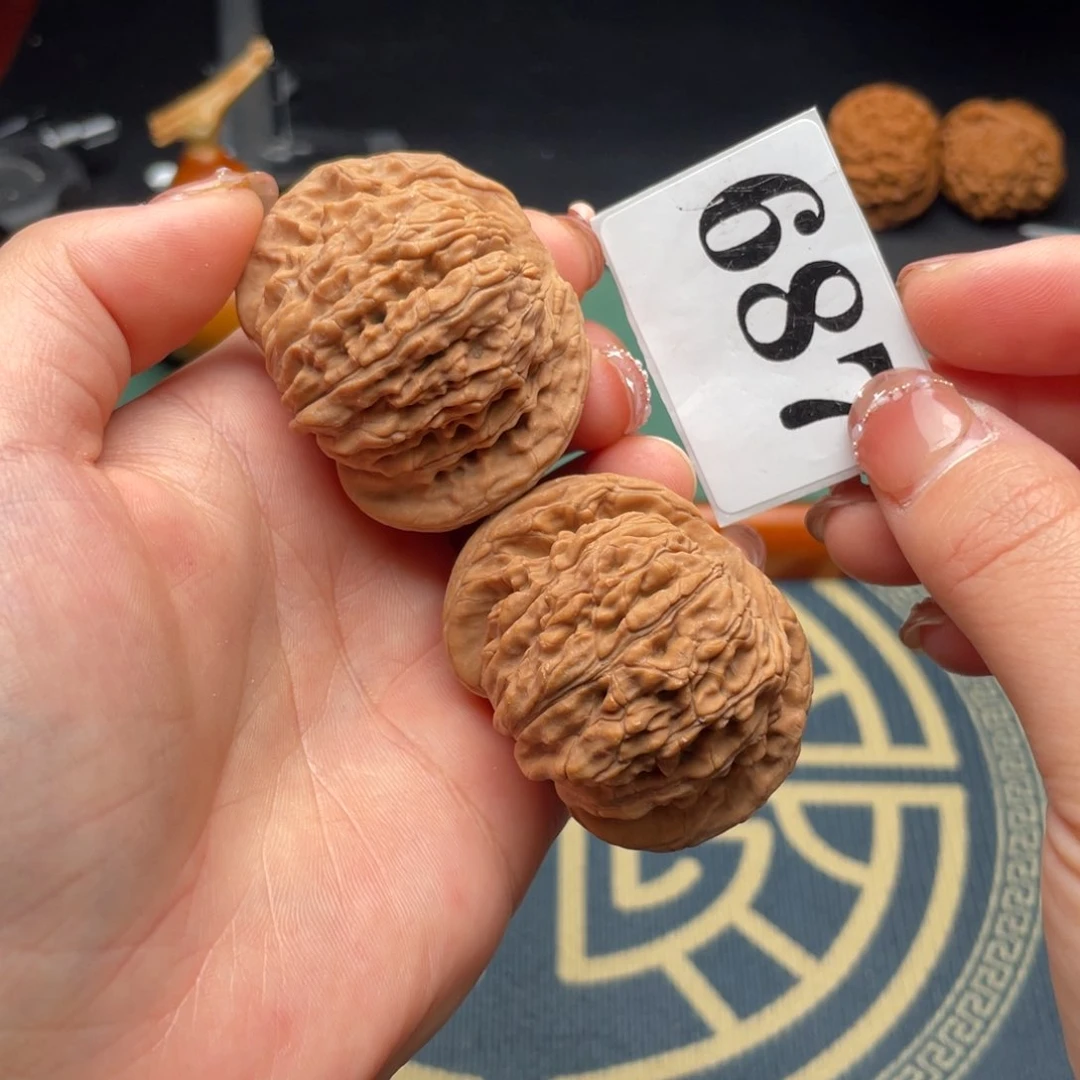 文玩核桃吊坠47全品四座楼687号……