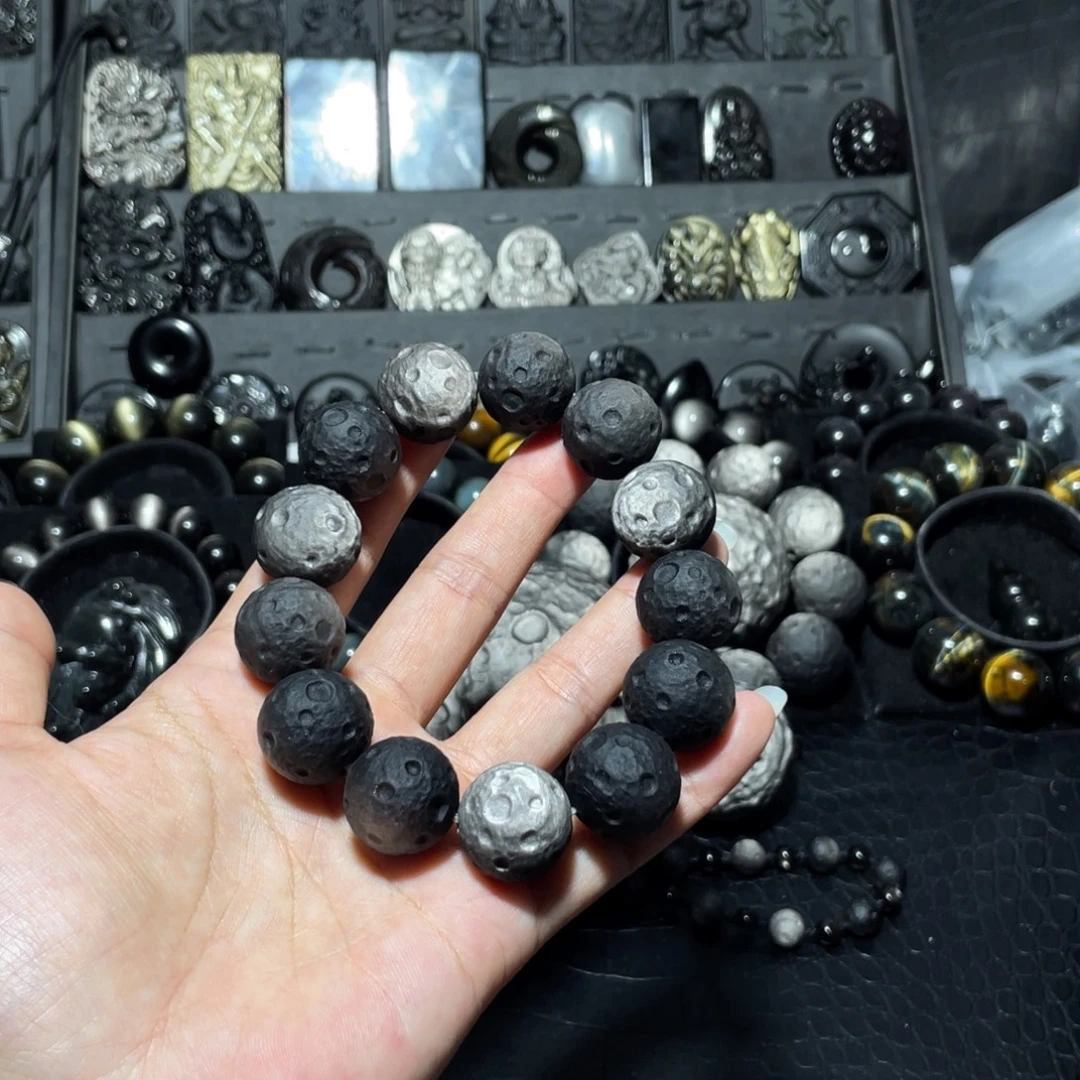 曹***黑曜岩未镶嵌珠宝奇石