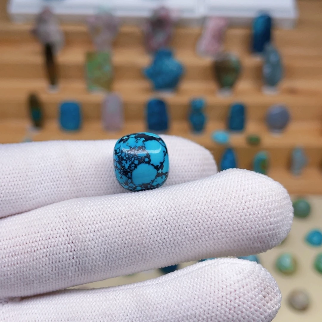 未镶嵌绿松石颈饰