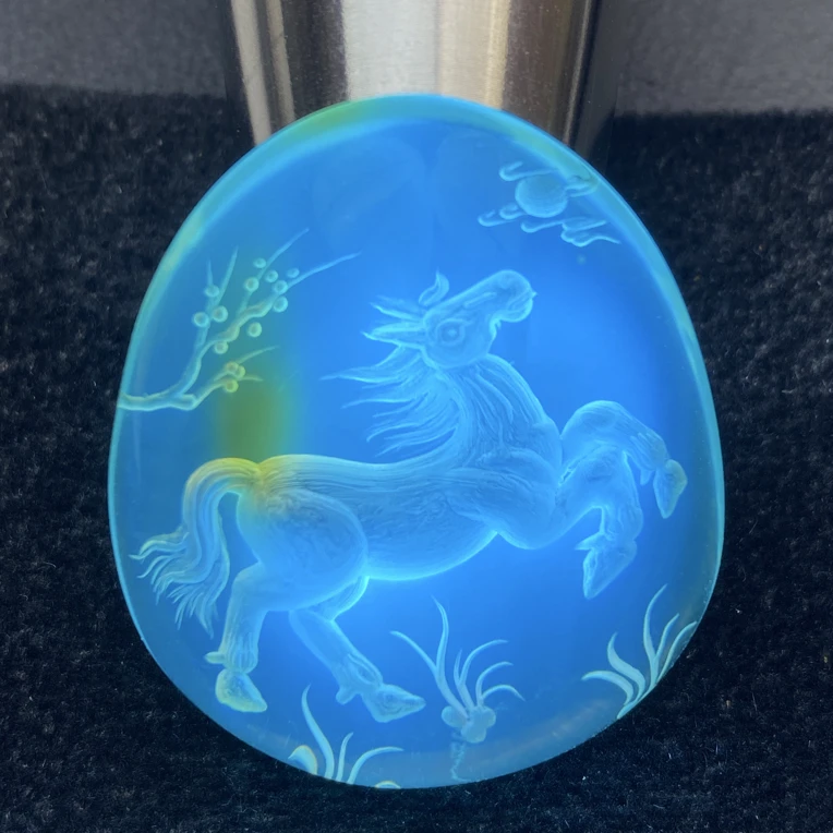 琥珀蜜蜡阴雕 马到功成 大师精雕作品