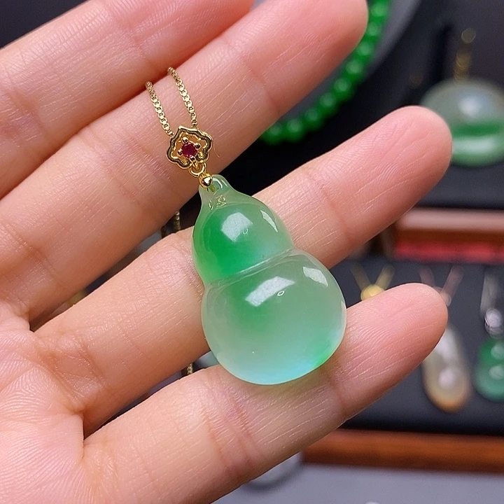 吊坠(赠链)未镶嵌翡翠