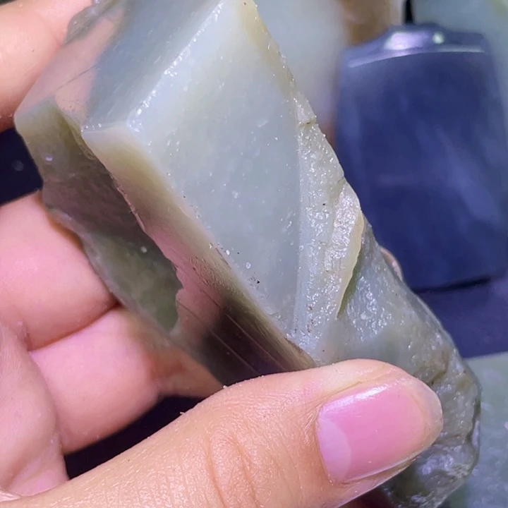 和田玉未镶嵌珠宝半成品