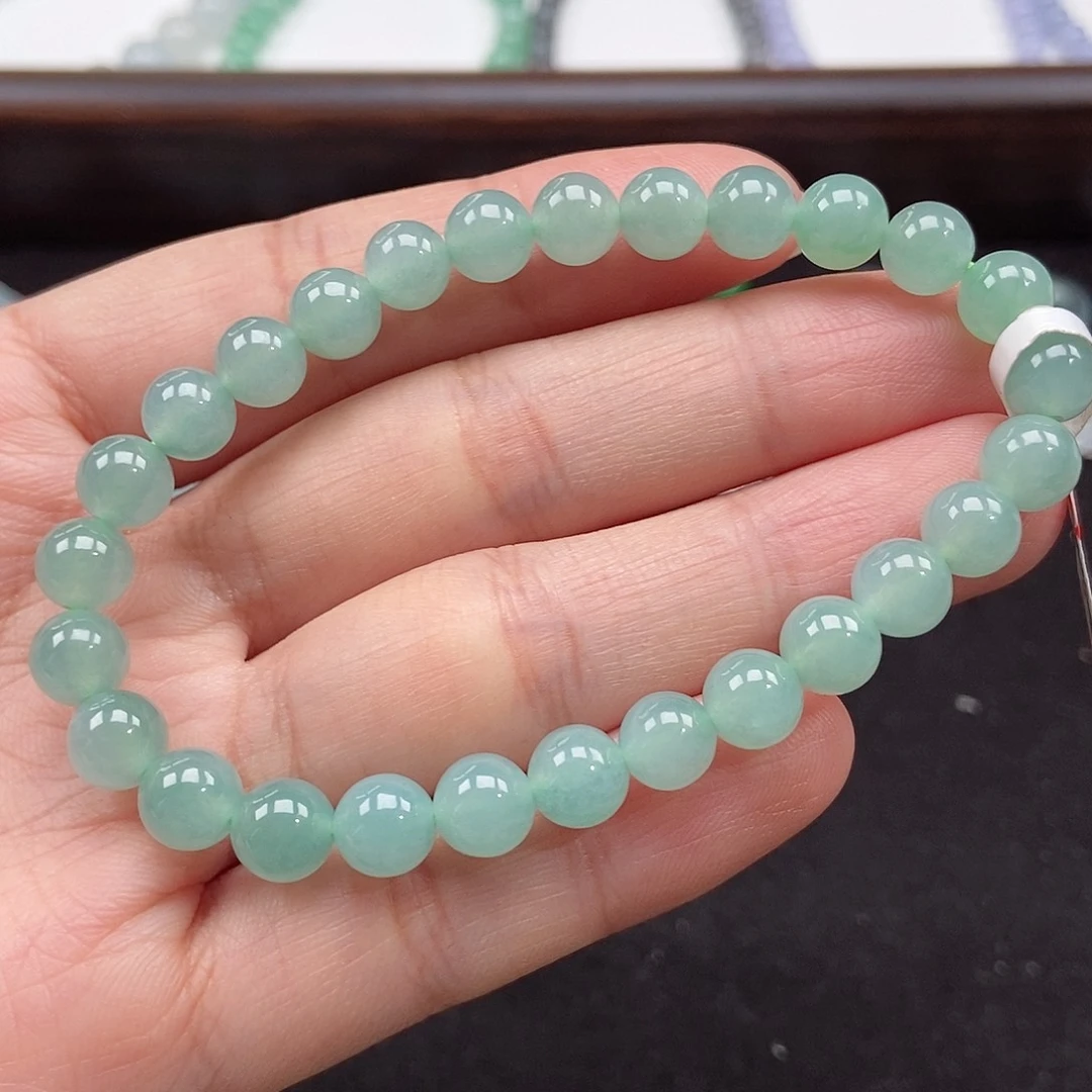 翡翠未镶嵌手串卡7