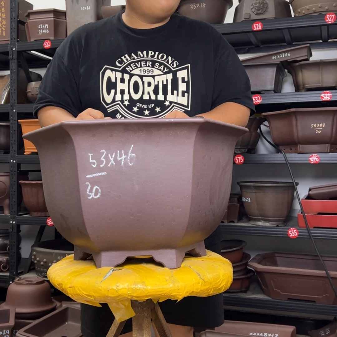 紫砂花盆呜呜呜呜