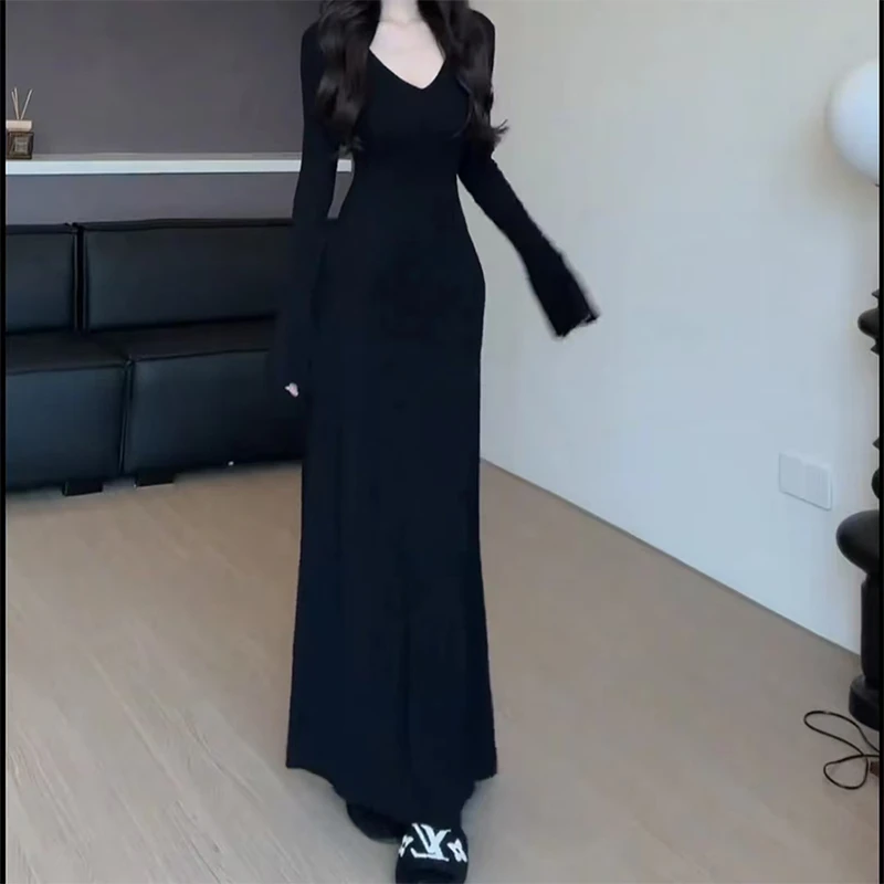 气质V领长裙秋冬连衣裙收腰长裙时尚修身针织长袖名媛裙子