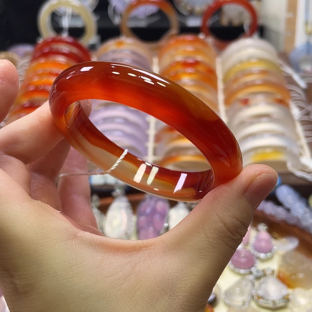 星***多手镯玛瑙/玉髓未镶嵌不同角度不同光线下色不同