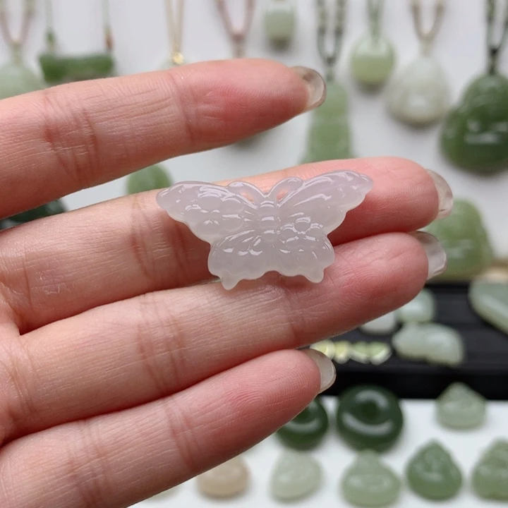 和田玉吊坠未镶嵌大****倪