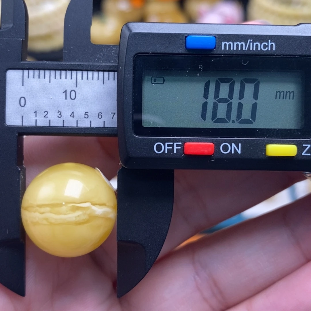 蜜蜡未镶嵌珠宝奇石