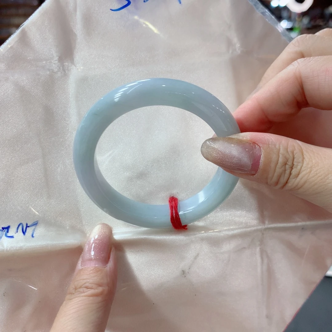 翡翠未镶嵌手镯48小时鉴赏