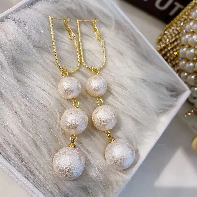 铜合金仿珍珠耳饰 设计感长款大珠珠夸张气质显脸瘦耳扣