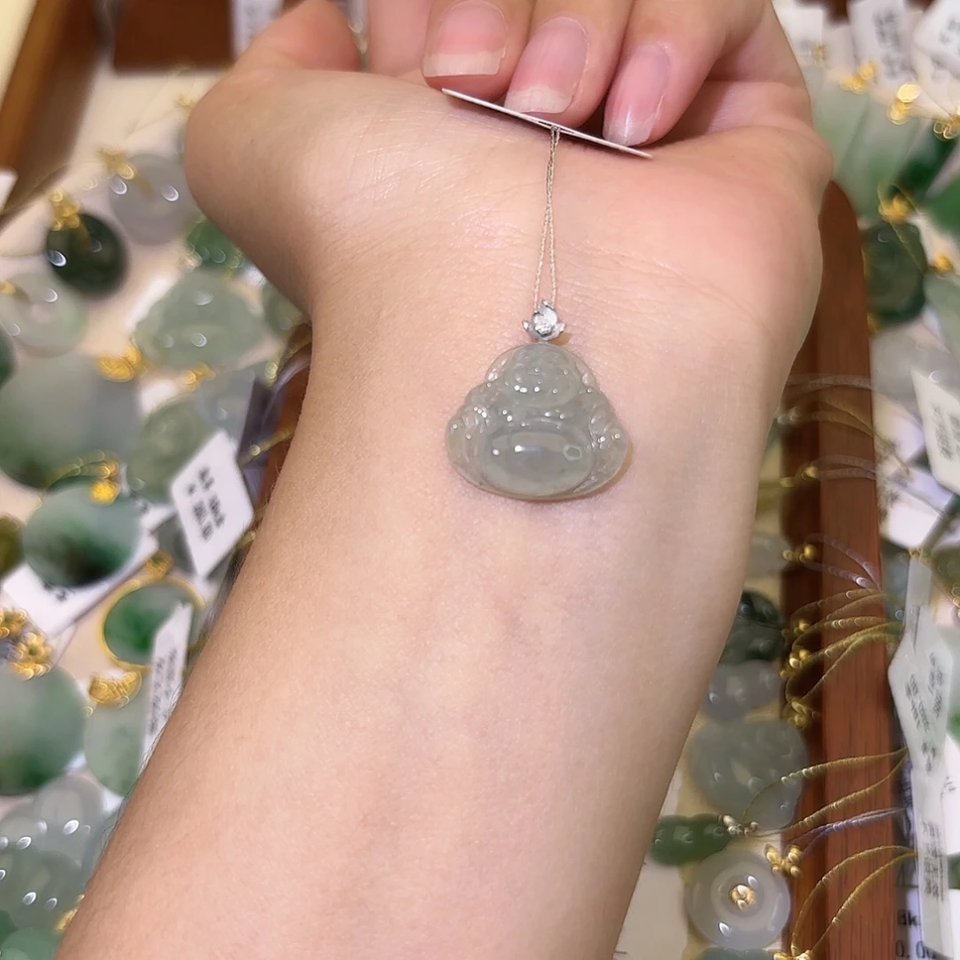 翡翠18K金镶嵌颈饰佛公