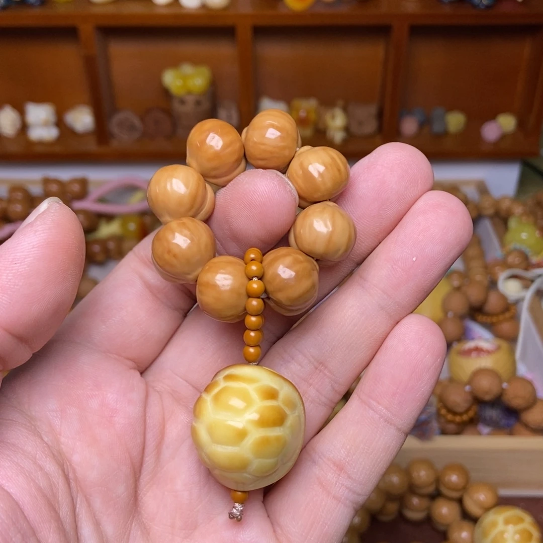 吊坠猴头核桃屁桃手捻