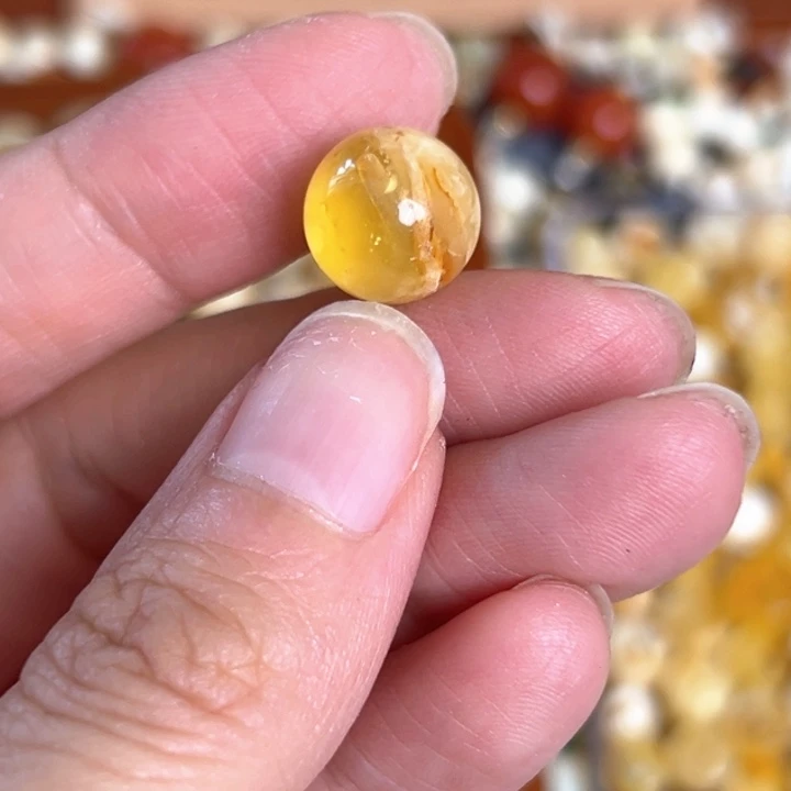 未镶嵌蜜蜡裸石11.4mm一个