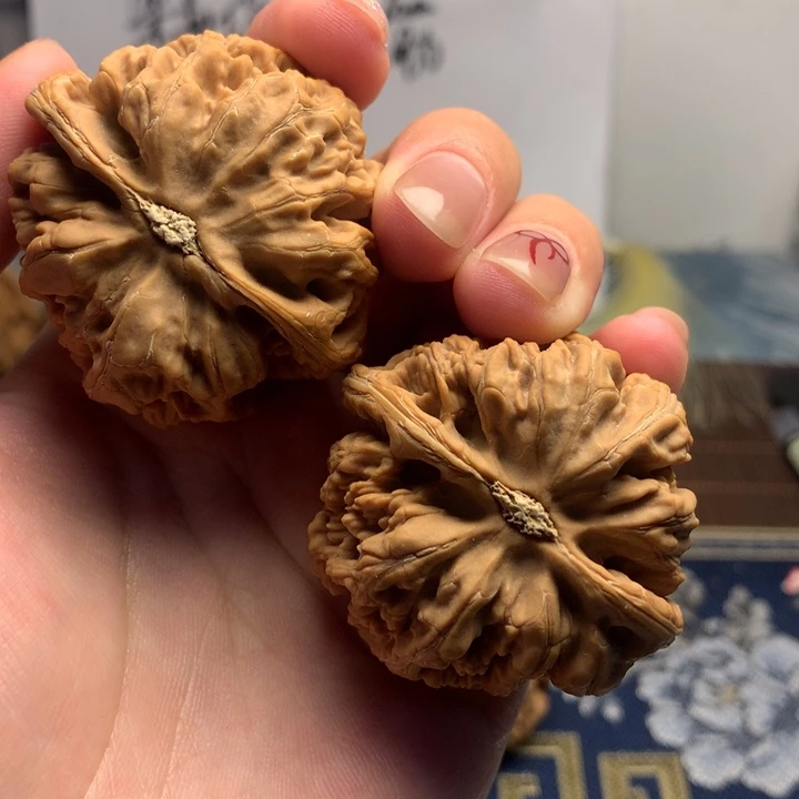 吊坠文玩核桃用****3粗筋