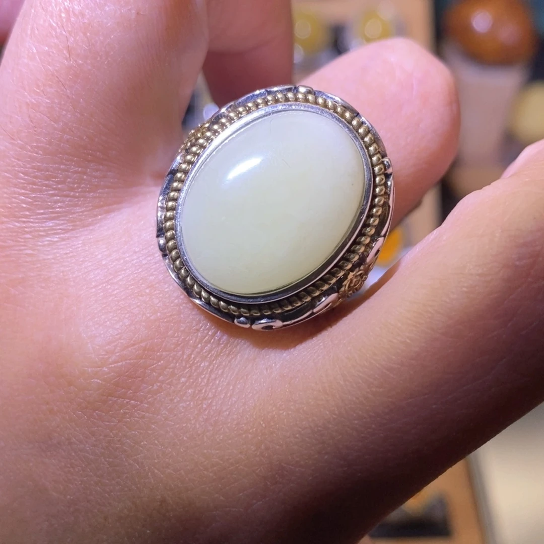 蜜蜡戒指银S925镶嵌好的