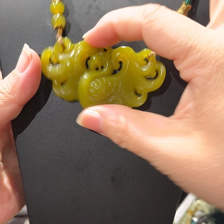 未镶嵌岫玉毛衣链