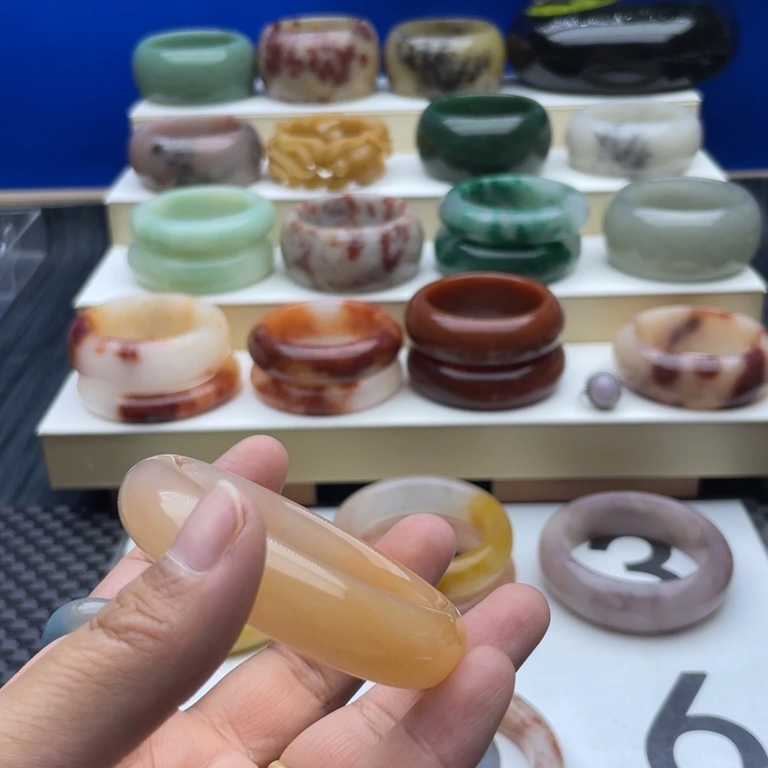 石英质玉手镯未镶嵌快***仙