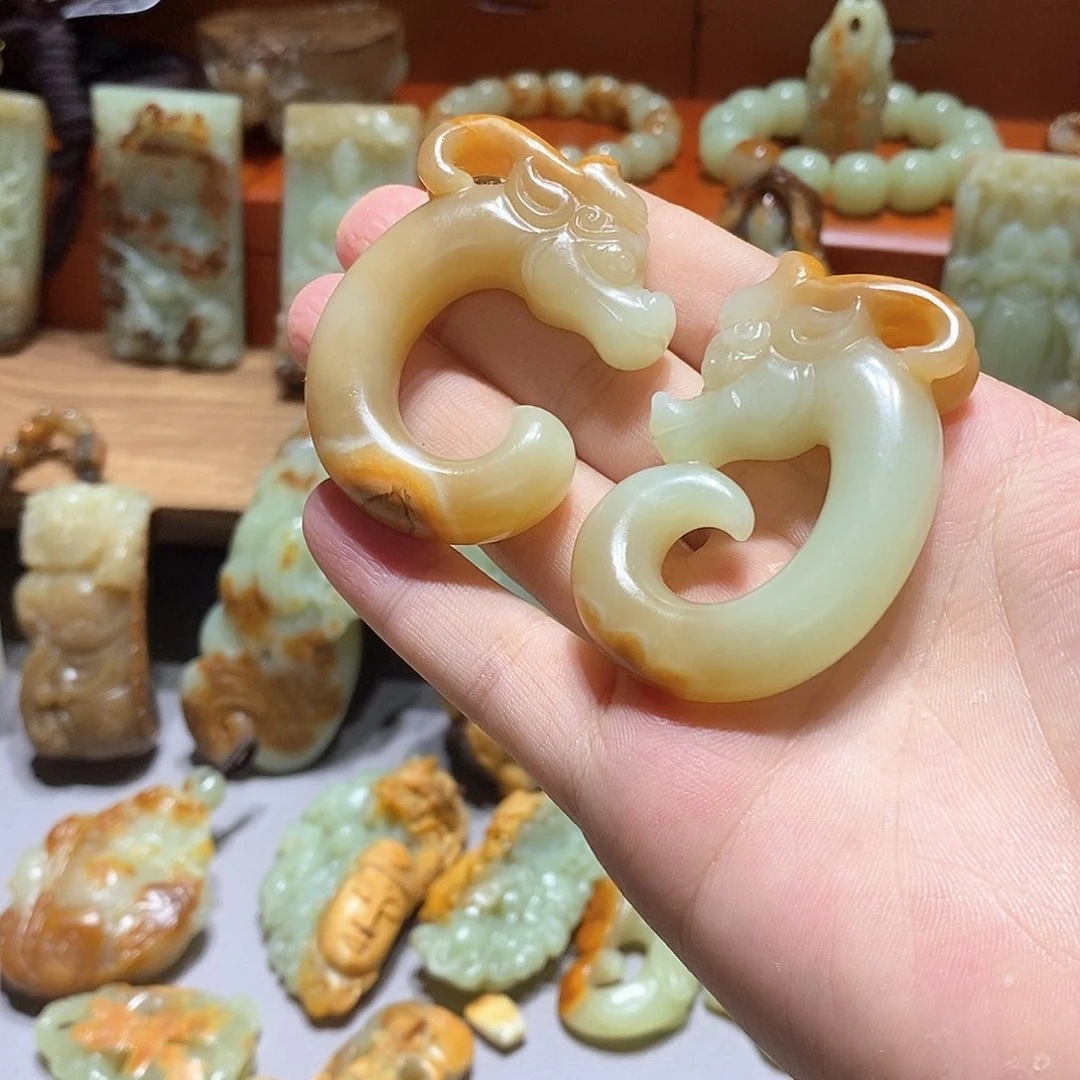 岫岩河磨玉（透闪石质玉）珠宝奇石未镶嵌J****i