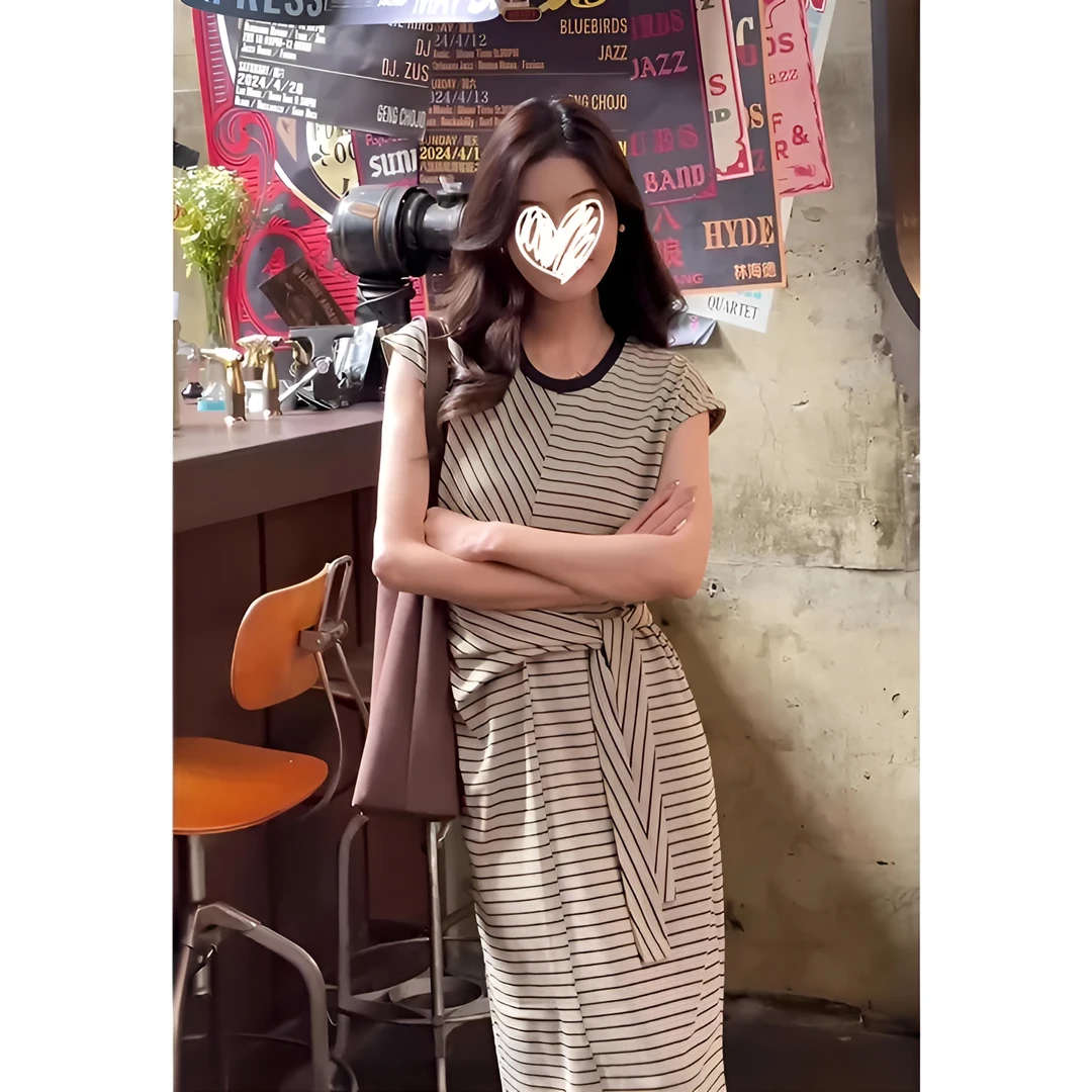 复古港风开叉条纹连衣裙女2025夏季新款设计感绑带收腰气质长裙子