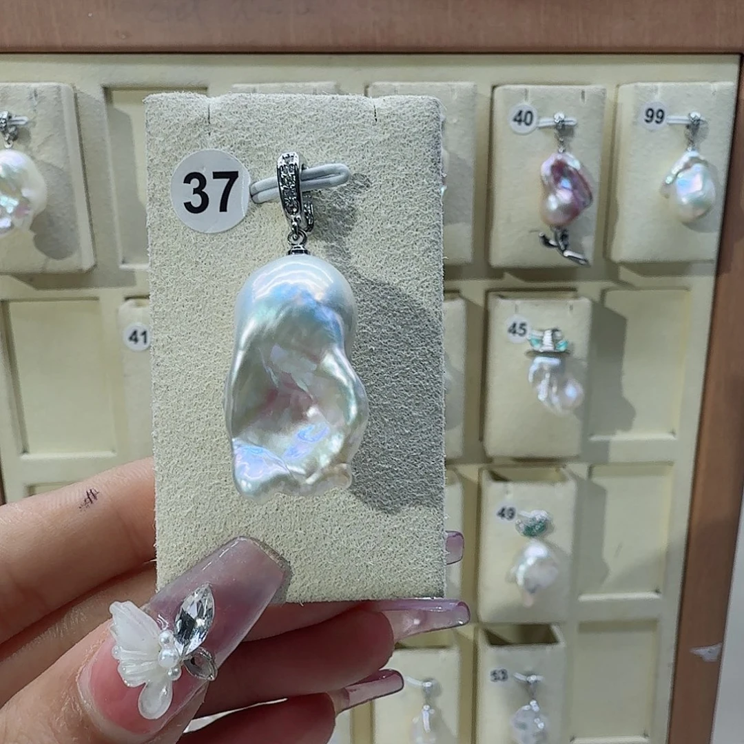 我***静合金淡水珍珠颈饰