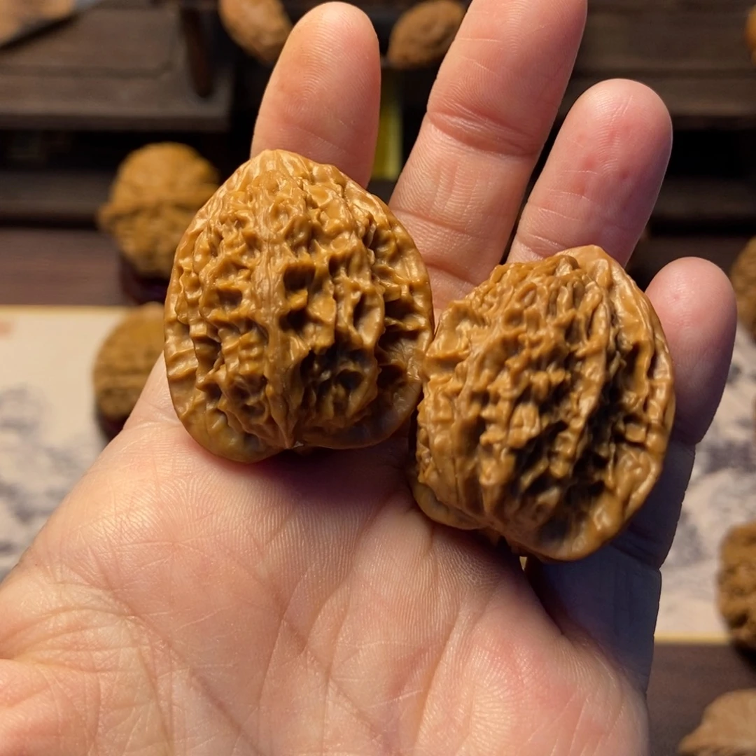 等***阳把件文玩核桃野生鸡心32