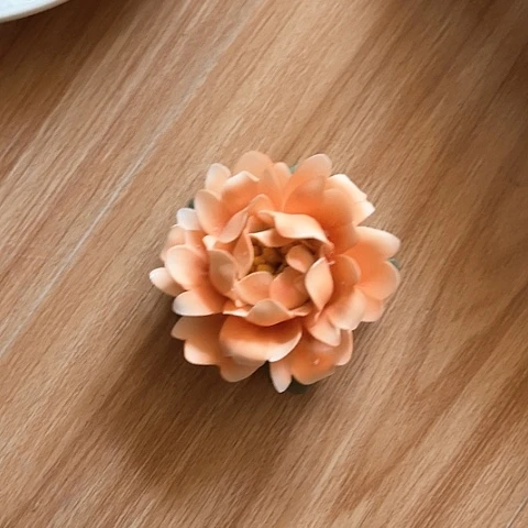 白瓷＠***丫花朵摆件一个