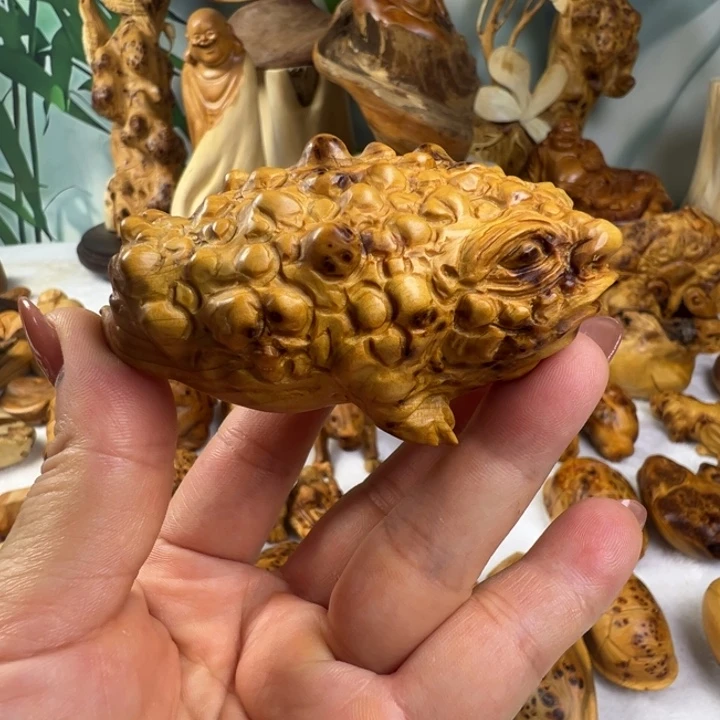 崖柏太行崖柏瘤疤老料金蟾手把件