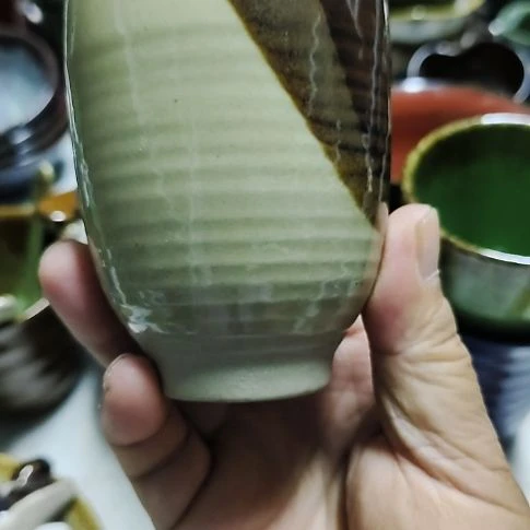 瓷片瓷片，各种摆件，均有瑕疵。沙锅！
