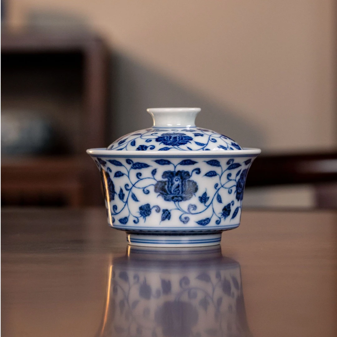 和然珍味柴窑 - 中式纯手工手绘原矿青花缠枝四季花马蹄盖碗