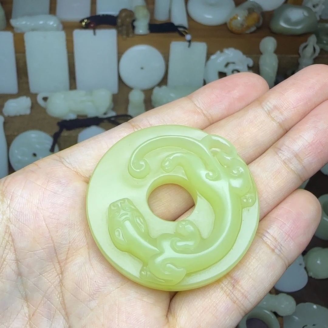 和田玉未镶嵌挂件