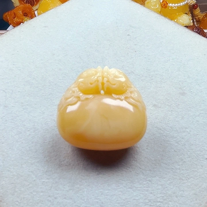蜜蜡颈饰未镶嵌木鱼吊坠